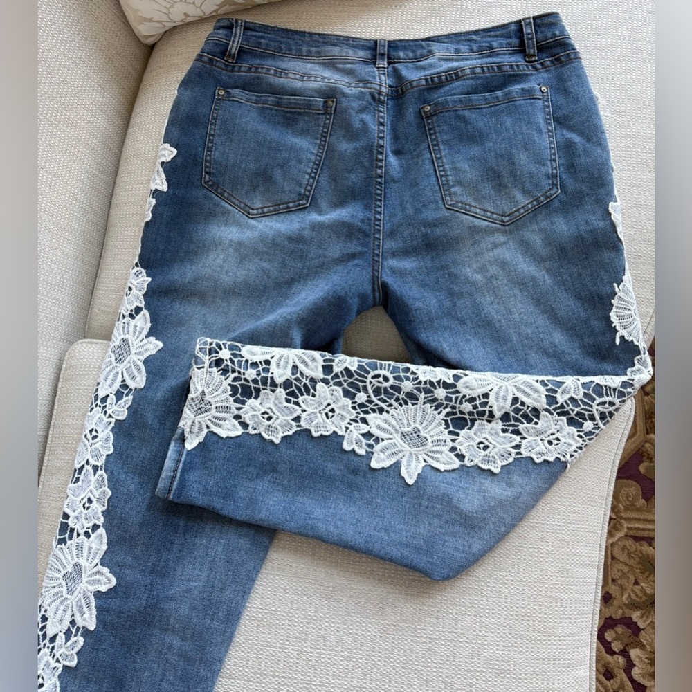 Boston Proper Blue Denim Capris with White Lace Accents - Picture 3 of 3